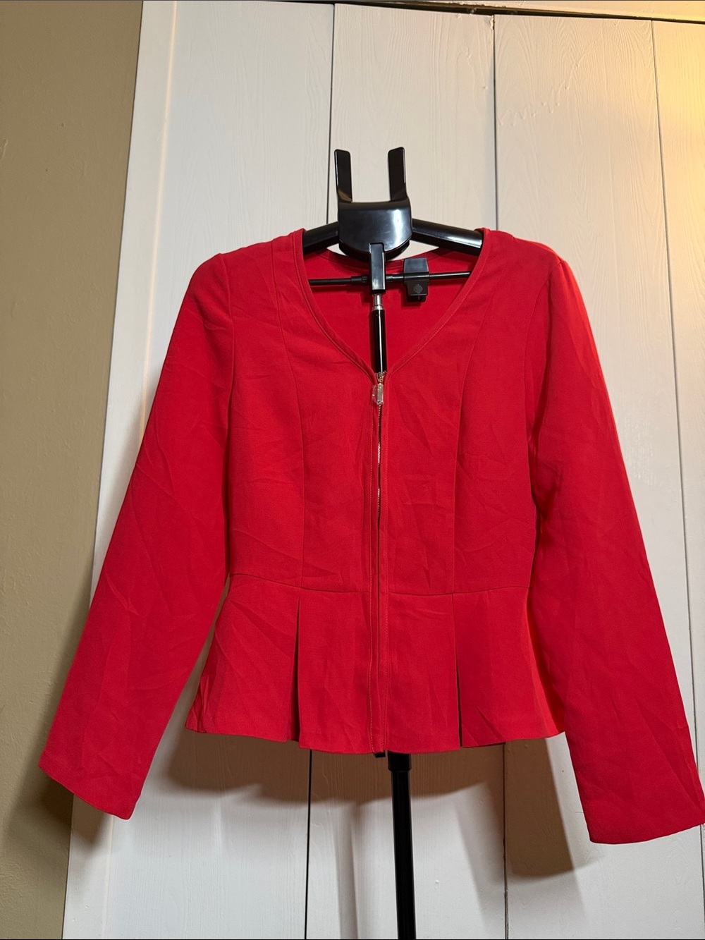 JustFab Red Zip-Front Peplum Blazer